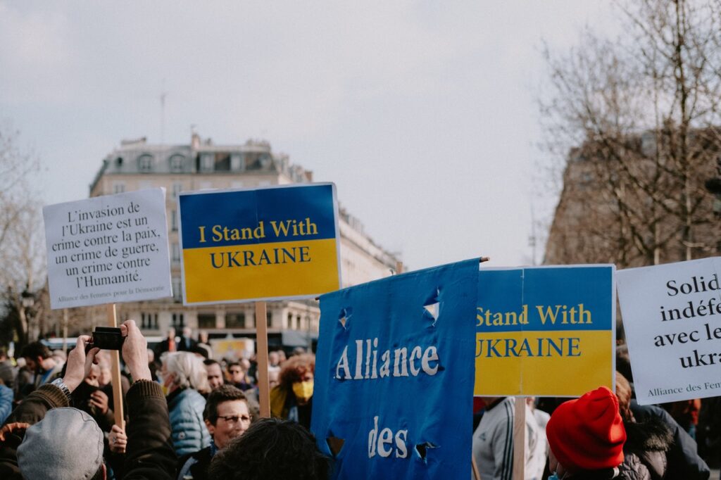 Binance Plans to Launch a Crypto Card for Ukrainian Refugees Binance Plans to Launch a Crypto Card for Ukrainian Refugees
