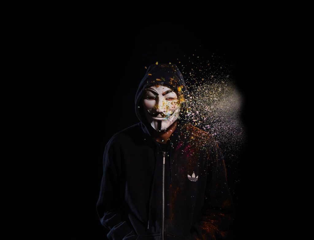 Fake LUNA 2.0 Tokens Were Distributed Yesterday by Scammers Fake LUNA 2.0 Tokens Were Distributed Yesterday by Scammers