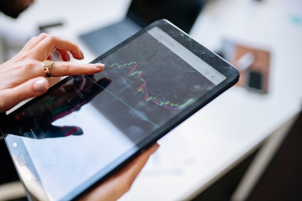 Tether Intends to Cut Down Commercial Paper Holdings Tether Intends to Cut Down Commercial Paper Holdings