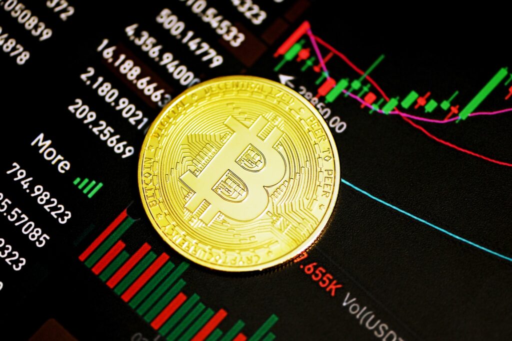 Bloomberg Strategist Says Bitcoin is Trading at a Significant Discount