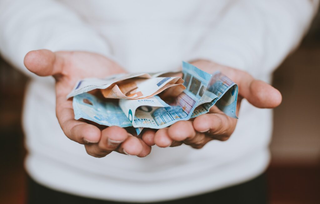 Binance Resumes Services in Euros Binance Resumes Services in Euros