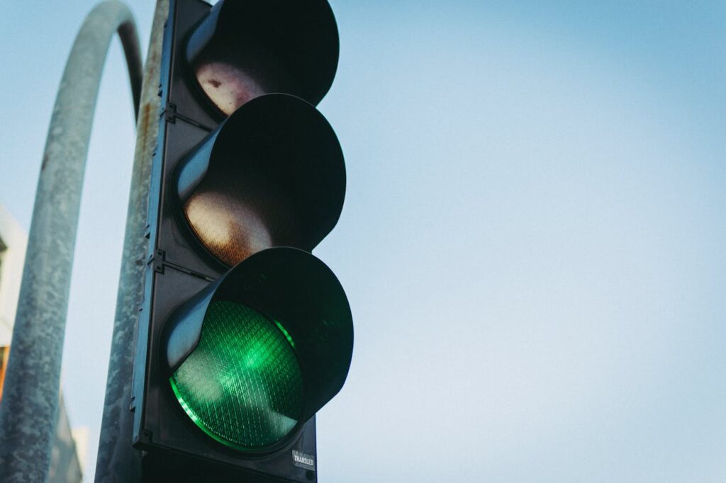 Standard Chartered: SEC Will Approve Spot Ethereum ETFs in May Standard Chartered: SEC Will Approve Spot Ethereum ETFs in May