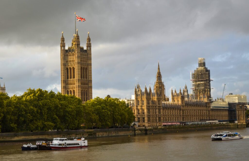 Xapo Bank Starts Offering Interest-Bearing Bitcoin Accounts in UK Xapo Bank Starts Offering Interest-Bearing Bitcoin Accounts in UK