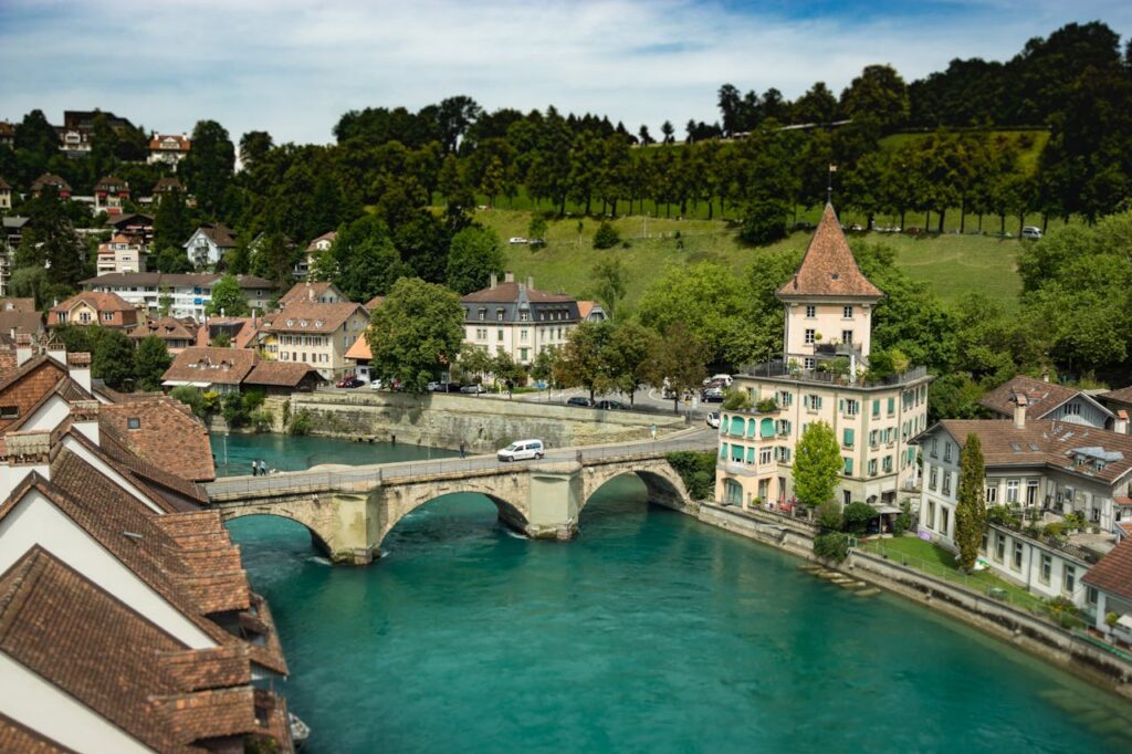 Swiss Bank ZKB Launches Bitcoin and Ether Trading for Retail Customers Swiss Bank ZKB Launches Bitcoin and Ether Trading for Retail Customers