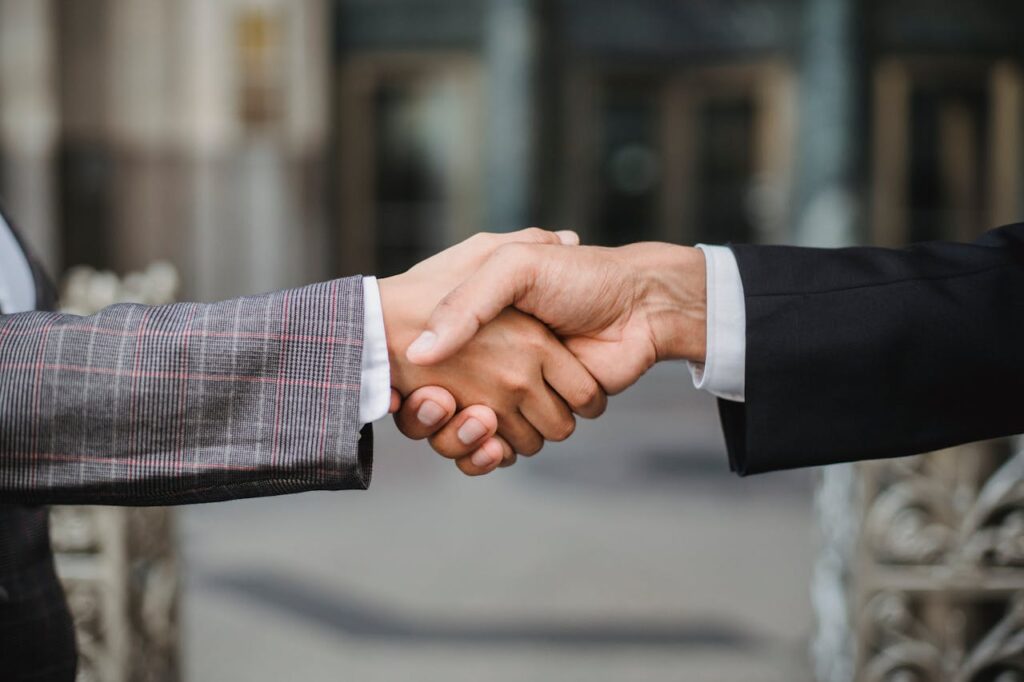 Standard Chartered Teams Up with Animoca and HKT to Launch an HKD-Backed Stablecoin Standard Chartered Teams Up with Animoca and HKT to Launch an HKD-Backed Stablecoin