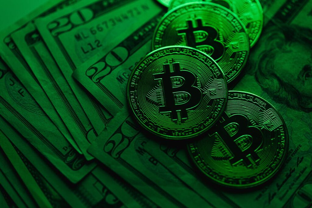 Saylor’s MicroStrategy Buys the Dip with $740M Bitcoin Splurge Saylor’s MicroStrategy Buys the Dip with $740M Bitcoin Splurge